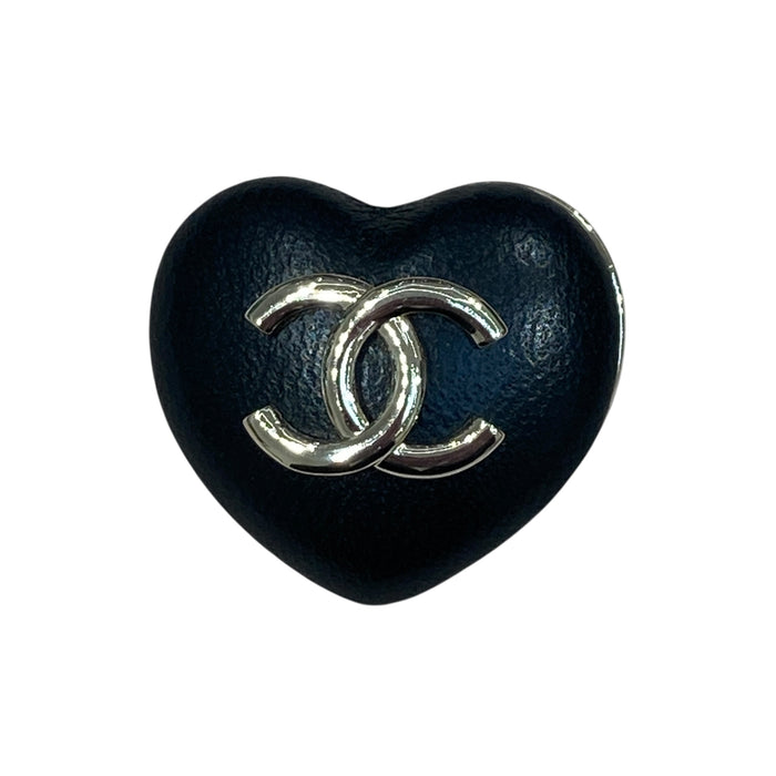 CHANEL 香奈兒 Heart Brooch 小羊皮 金屬 胸針