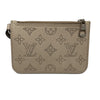 LOUIS VUITTON 路易威登 MAHINA BLOSSOM PM M21849 單肩包/兩用手提包 皮革 棕色