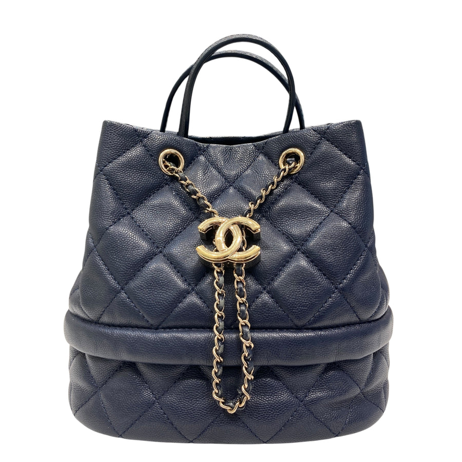 CHANEL 香奈兒 AS0894 CC Logo 菱格紋抽繩束口水桶包  深藍色 皮革 金釦