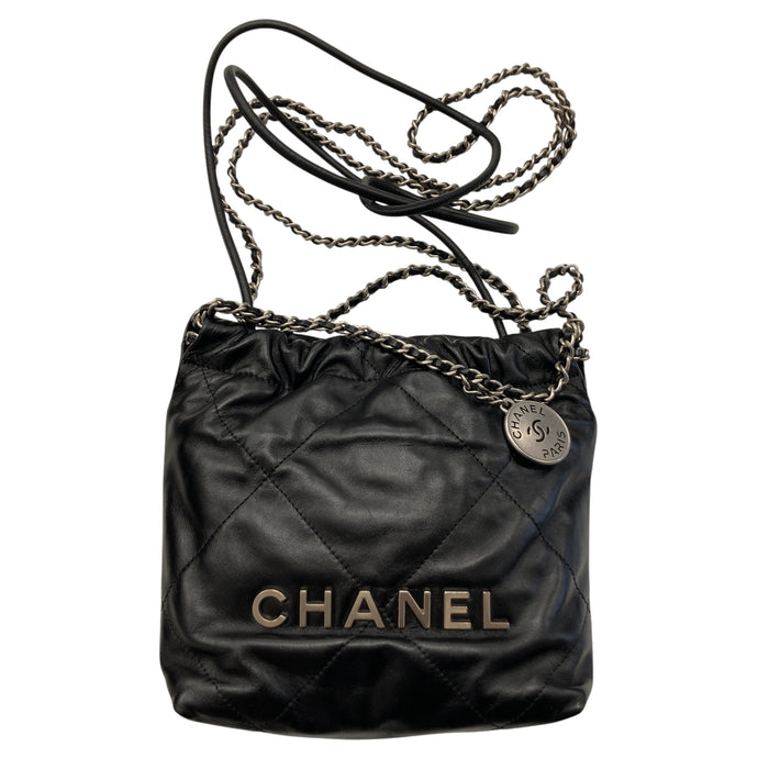CHANEL 香奈兒 22 MINI 流浪側背包 亮面小牛皮 黑色 銀釦