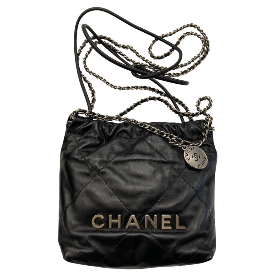 CHANEL 香奈兒 22 MINI 流浪側背包 亮面小牛皮 黑色 銀釦