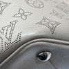 LOUIS VUITTON 路易威登 MAHINA BLOSSOM PM M21849 單肩包/兩用手提包 皮革 棕色