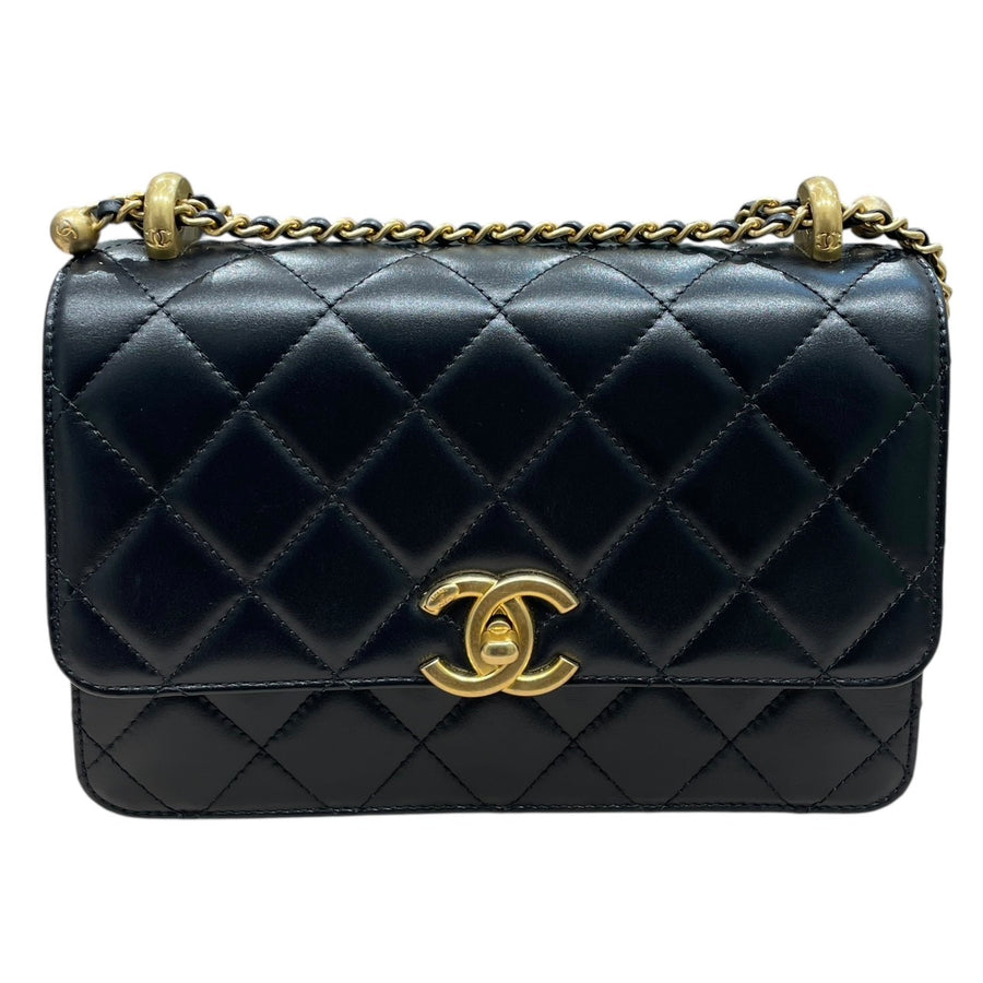 CHANEL 香奈兒 21A PERFECT FIT MINI FLAP 小牛皮 肩背包 黑色 金釦