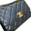CHANEL 香奈兒 21A PERFECT FIT MINI FLAP 小牛皮 肩背包 黑色 金釦