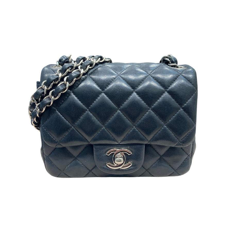 CHANEL 香奈兒 MINI MATELASSE 方胖子肩背包 羊皮 黑色 銀釦