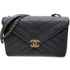 CHANEL 香奈兒 山型紋信封包  皮革 黑色 金釦