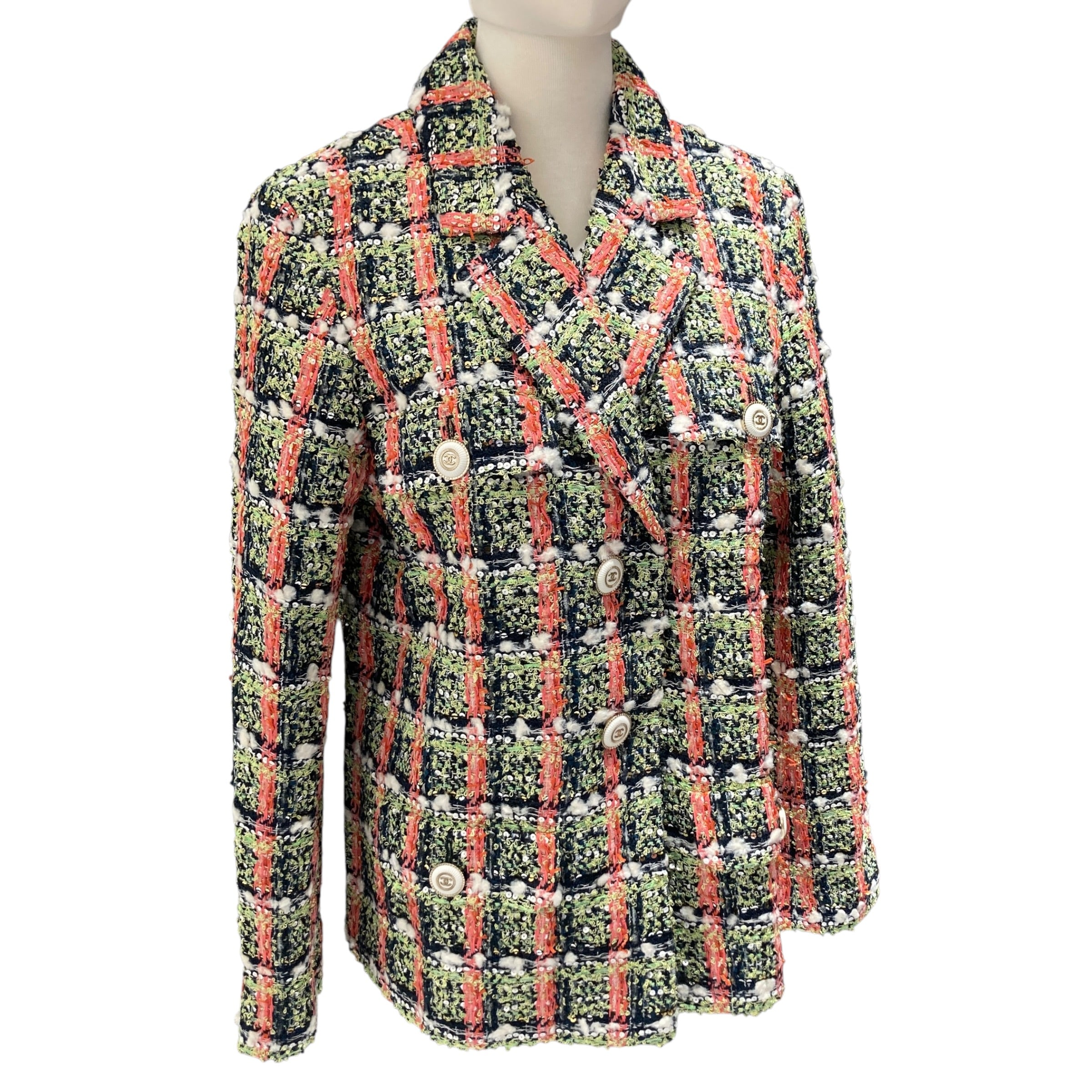 CHANEL 香奈兒 2020年 早春度假車站系列 COCO EXPRESS MULTICOLOR SEQUIN EMBELLISHMENTS TWEED JACKET 多色亮片混紡斜紋軟呢外套