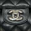 CHANEL 香奈兒 A01113 SMALL CLASSIC FLAP BAG 23 翻蓋肩背包 荔枝牛皮 黑色 銀釦