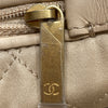 CHANEL 香奈兒 肩背包 小牛皮 CHANEL22 白色 金釦
