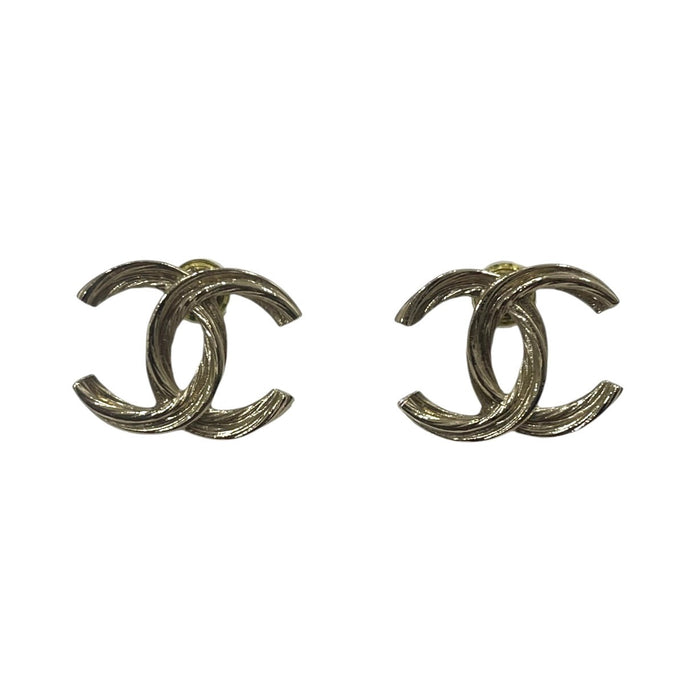 CHANEL 香奈兒 L25S COCO LOGO 拉絲造型耳環 合金 金色