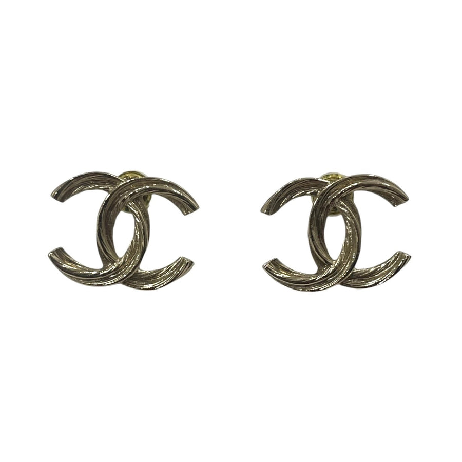 CHANEL 香奈兒 L25S COCO LOGO 拉絲造型耳環 合金 金色