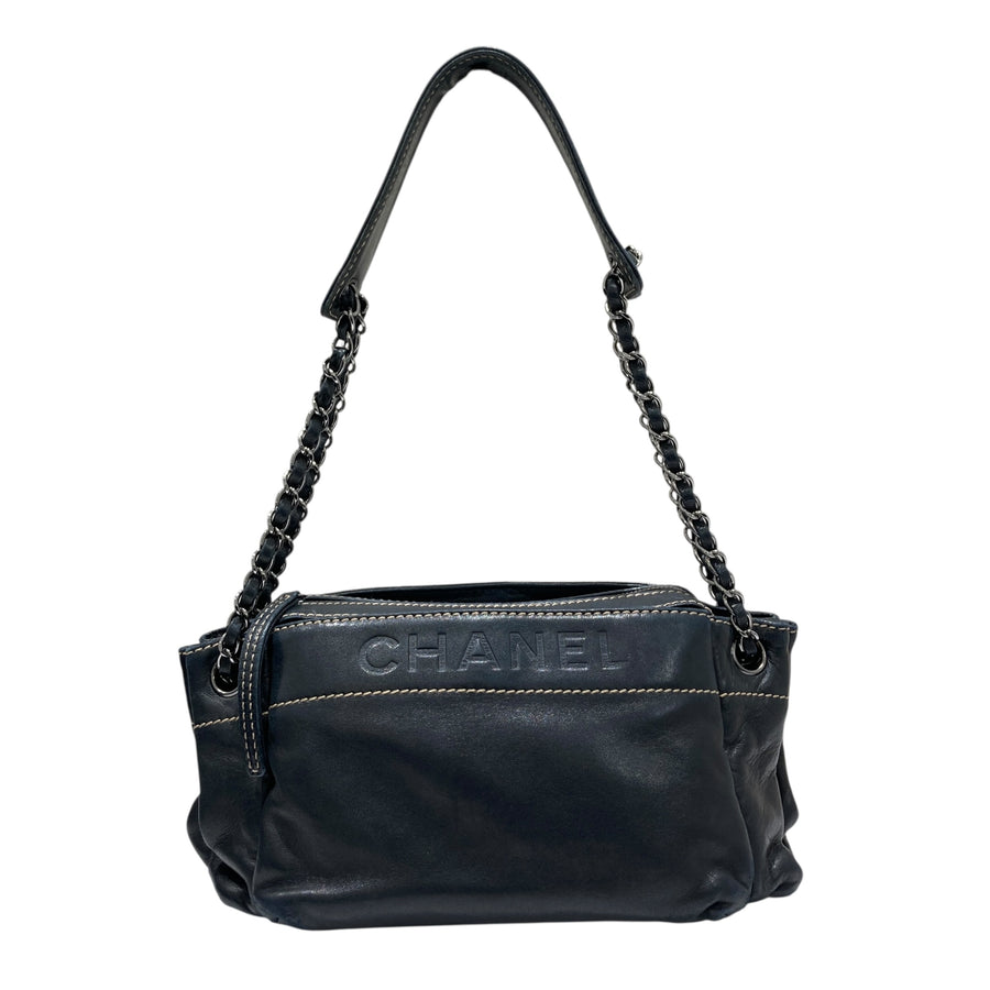 CHANEL 香奈兒 A24781 LAX ACCORDION BAG 肩背包 小羊皮 黑色 銀釦