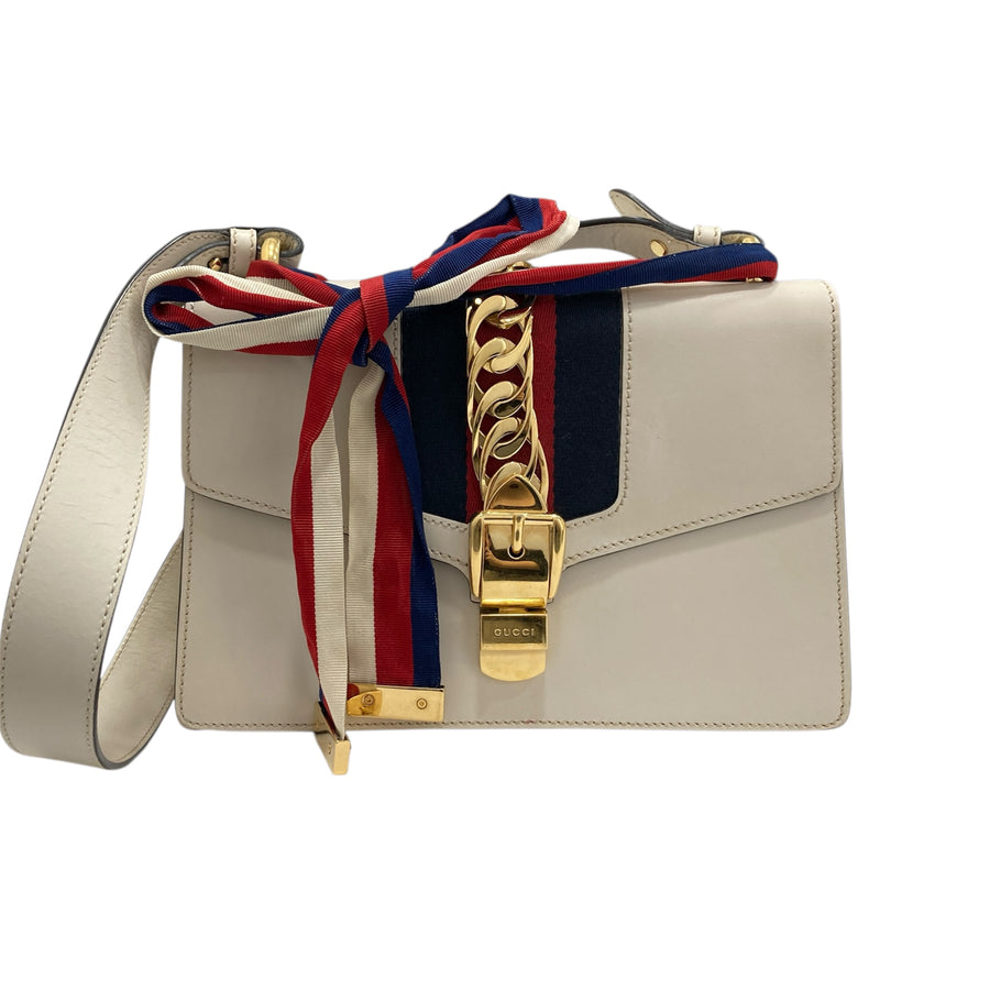 GUCCI 古馳 421332 Small Sylvie Shoulder Bag 小牛皮 肩背包 白色