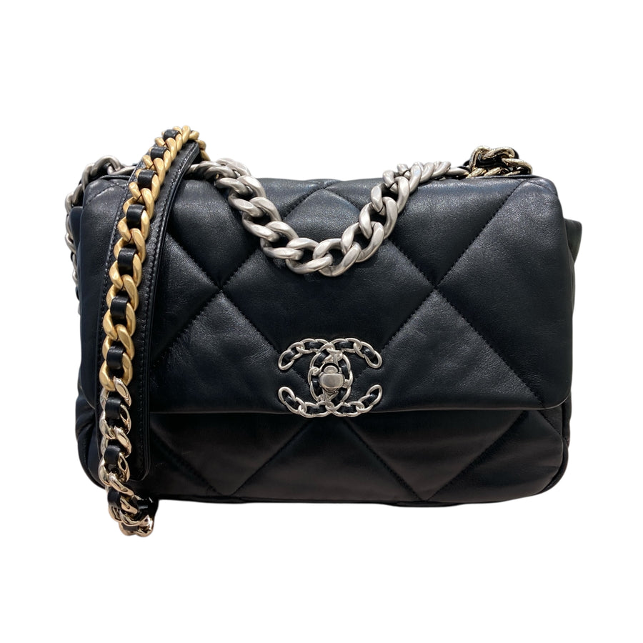 CHANEL 香奈兒 19 BAG 小號 翻蓋肩側背包 亮面小羊皮 黑色 銀釦