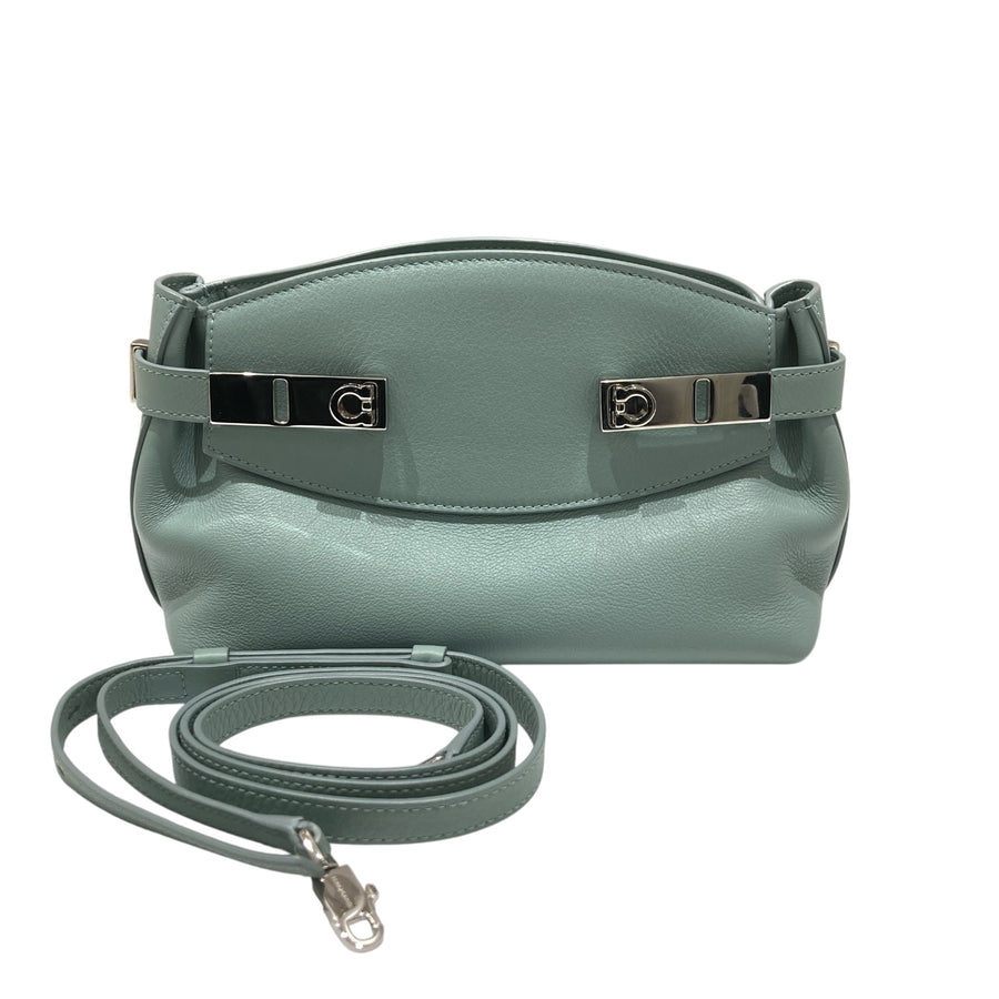 FERRAGAMO 菲拉格慕 21 5974/002 HUG POUCH BAG 斜背包 皮革 藍綠色 銀釦