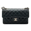 CHANEL 香奈兒 A01113 SMALL CLASSIC FLAP BAG 23 翻蓋肩背包 荔枝牛皮 黑色 銀釦