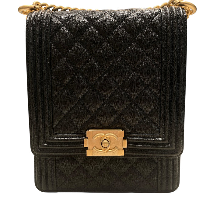CHANEL 香奈兒 BOY CHANEL VERTICAL FLAP BAG 黑色 荔枝皮 金釦