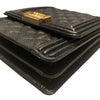 CHANEL 香奈兒 BOY CHANEL VERTICAL FLAP BAG 黑色 荔枝皮 金釦