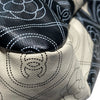CHANEL 香奈兒 A57161 CAMELLIA LOGO 山茶花托特包 PVC帆布 米/黑色 銀釦