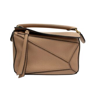LOEWE<br>側背包