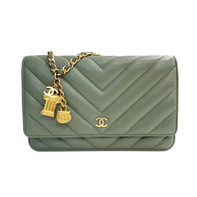 CHANEL<br>WOC