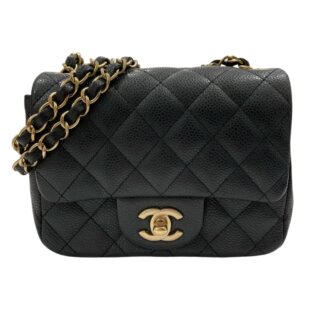 CHANEL<br>CLASSIC FLAP 17