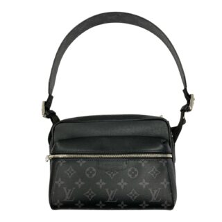 LOUIS VUITTON<br>OUTDOOR 肩背包