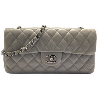 CHANEL<br>CLASSIC FLAP