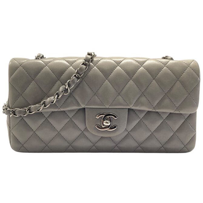 CHANEL<br>CLASSIC FLAP